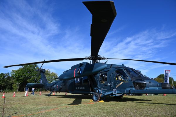 UH-60J　救援ヘリコプター