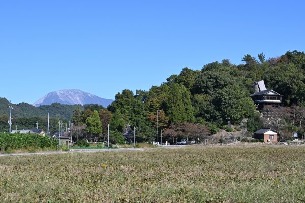 奥は伊吹山