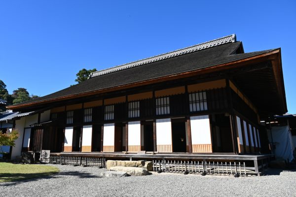 槻御殿（楽々園）　1677（延宝5）年下屋敷として造営され、1813（文化10）年大規模な増改築が行われた