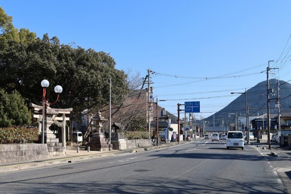 行事神社は「三上別宮」とも言われている