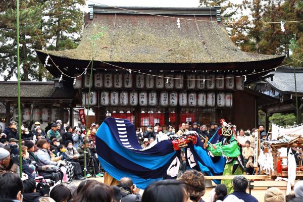 伊勢大神楽「山本勘太夫社中」の舞