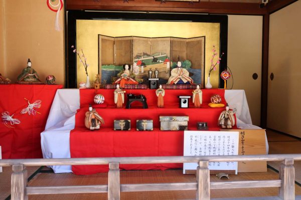 綿向神社の雛飾り